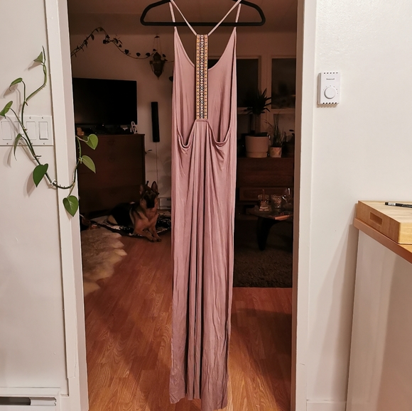 Guitar Strap back maxi dress - Picture 3 of 5